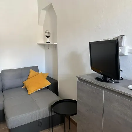 Pm 6 Via Cesare Battisti Apartmán